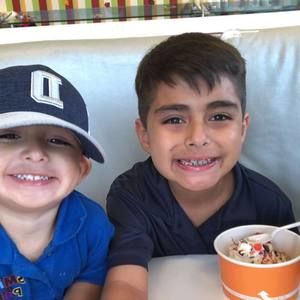 Meet your Posher, Dee